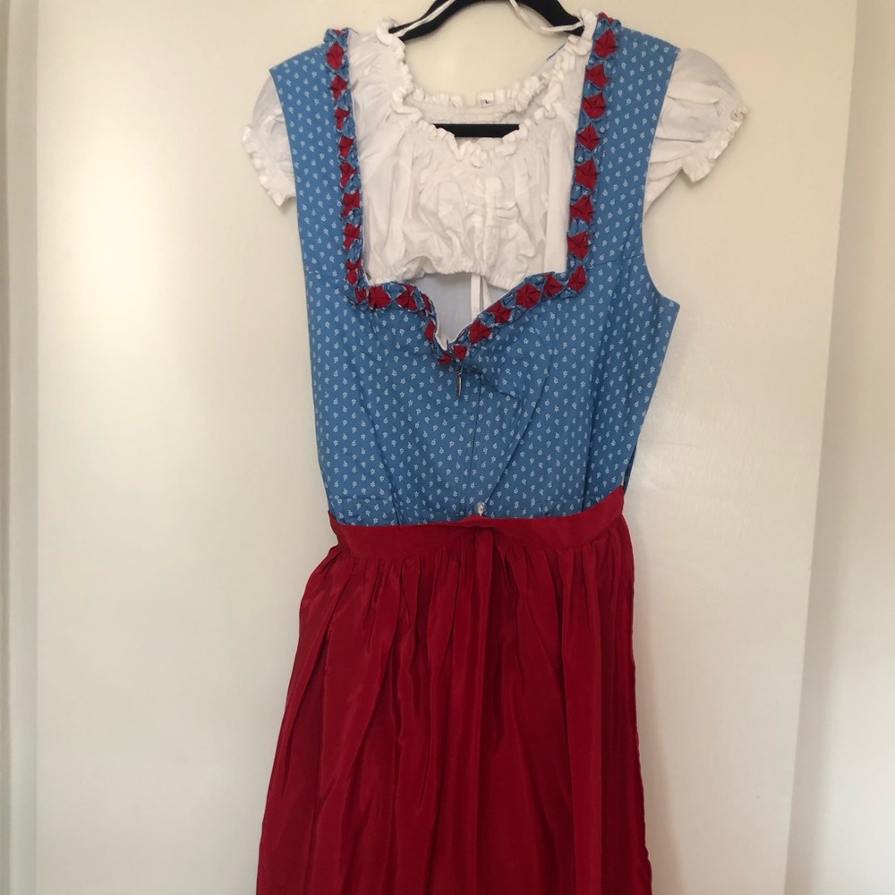 Steindl München Dirndl for Oktoberfest or Snow White costume!